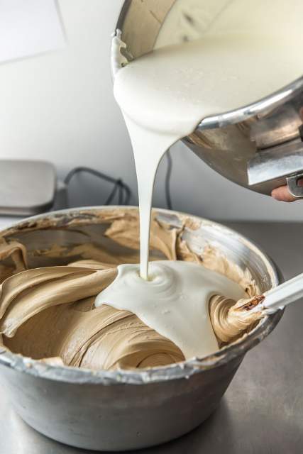 Glaces de Marc à Richebourg - Glacier créateur et fabricant